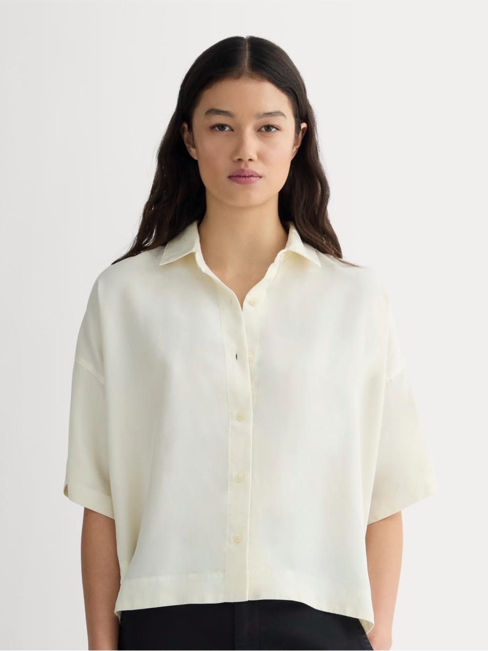 Everlane The Short-Sleeve Square Shirt in Butterlite in S
